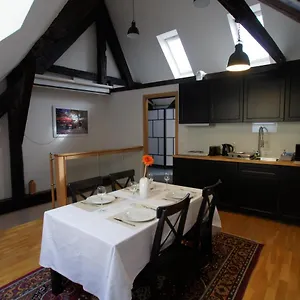  Apartment Bit